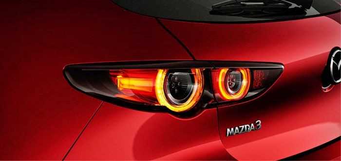 Cụm đèn hậu LED của xe Mazda 3 carmudi vietnam
