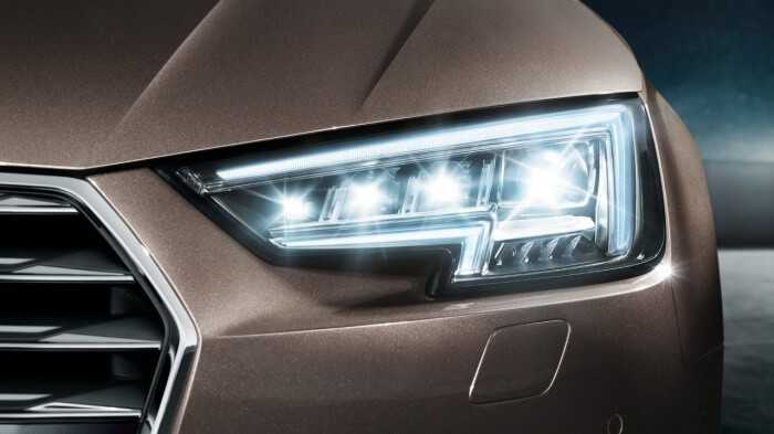 Cụm đèn pha LED trên xe hơi Audi A4 carmudi vietnam
