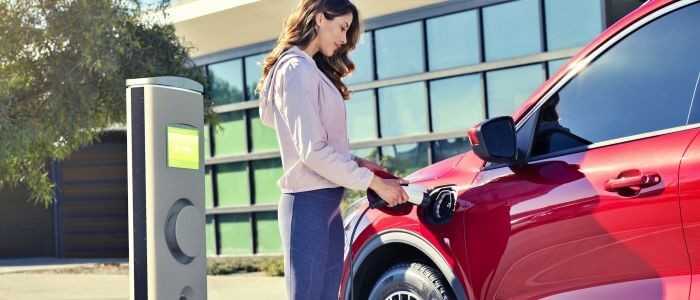 Động cơ xe Ford Escape carmudi vietnam