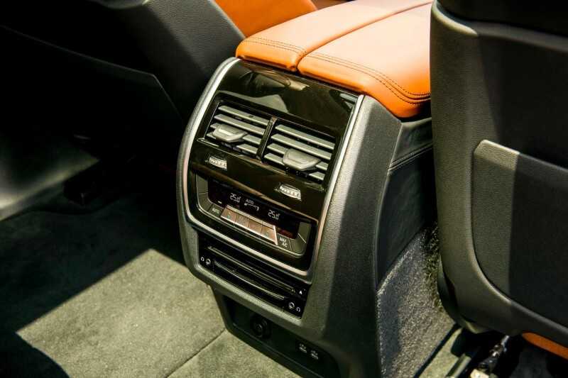 Hệ thống điều hòa của xe BMW X7 carmudi vietnam