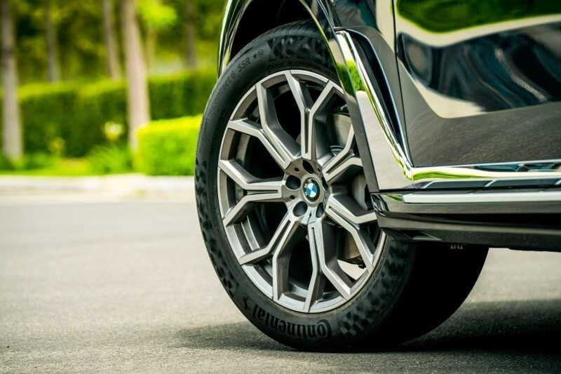 La-zăng của xe oto BMW X7 carmudi vietnam