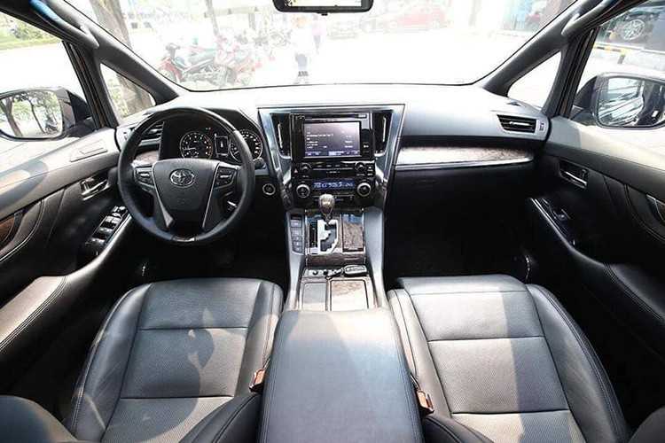 nội thất xe Toyota Alphard
