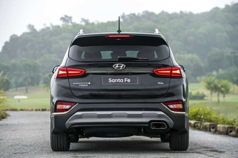Mẫu SUV Đèn hậu Hyundai Santafe 