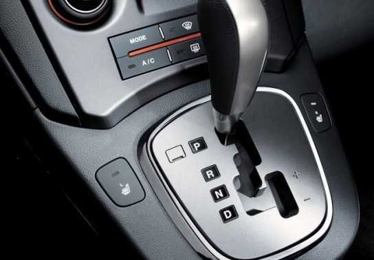 Cách lái xe số tự động