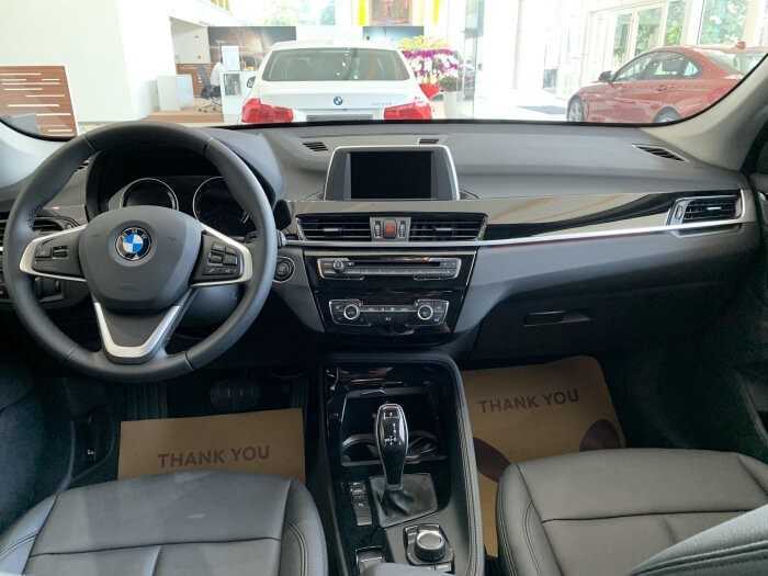 Nội thất xe BMW X1 carmudi vietnam