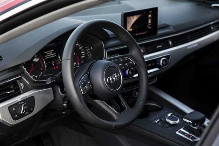 Bảng táp-lô bảng điều khiển của xe hơi Audi A5 carmudi vietnam
