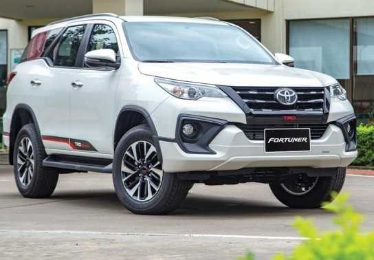 Hàng loạt xe ô tô Toyota giảm giá lên đến 85 triệu đồng