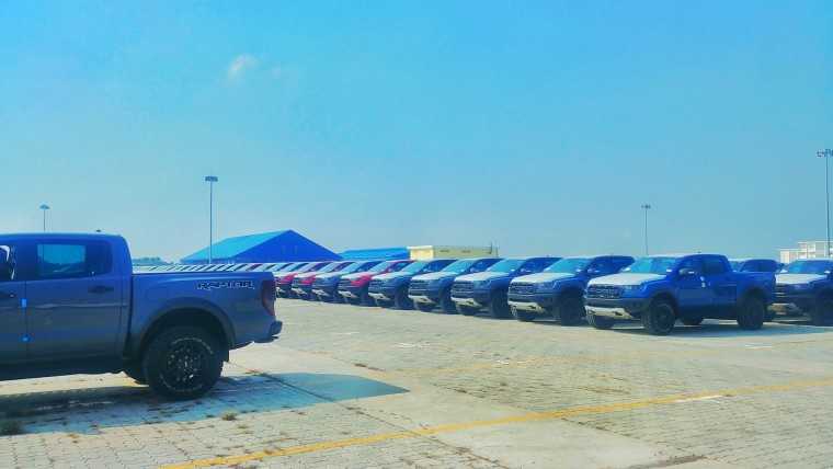 Đánh giá xe Ford Ranger Raptor 2020 Thêm công nghệ an toàn để lấy lòng  khách Việt