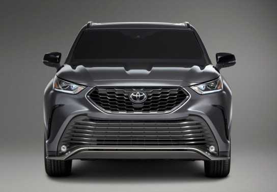 Phiên bản Toyota Highlander XSE 2021 ra mắt với vẻ ngoài thể thao hơn