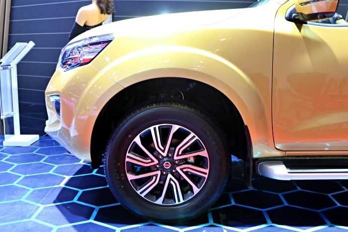 La-zăng của xe oto Nissan Terra carmudi vietnam