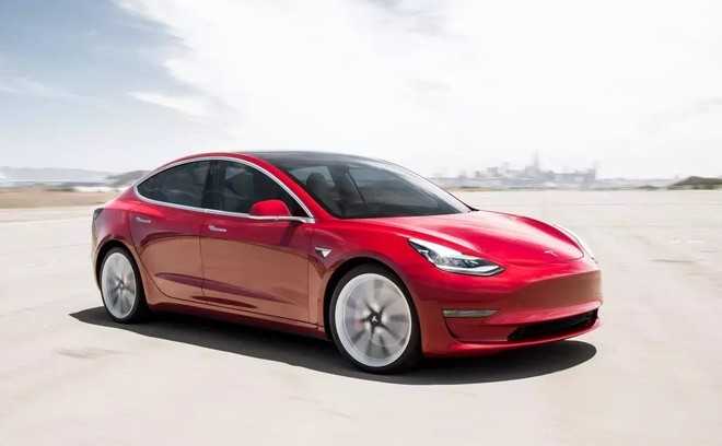 Tesla thậm chí còn hứa hẹn về một phiên bản Plaid hiệu suất cao cho Model S, Model X và Tesla Cybertuck.