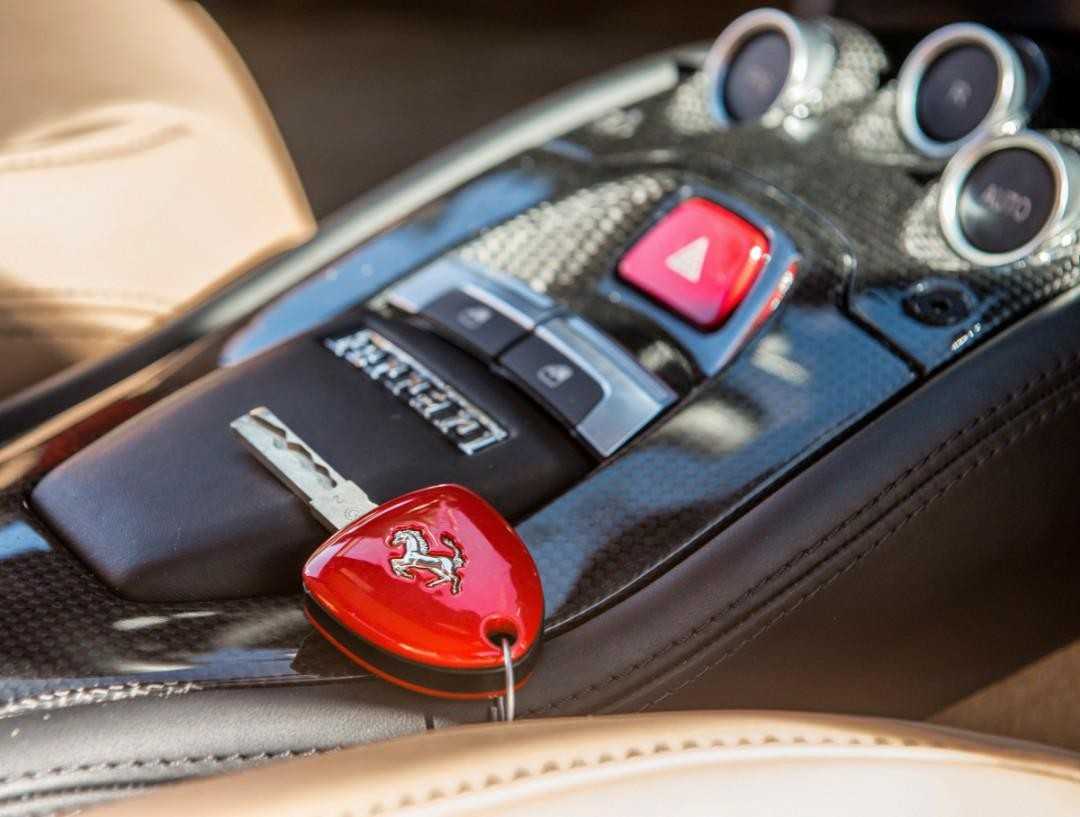 Chìa khóa Ferrari