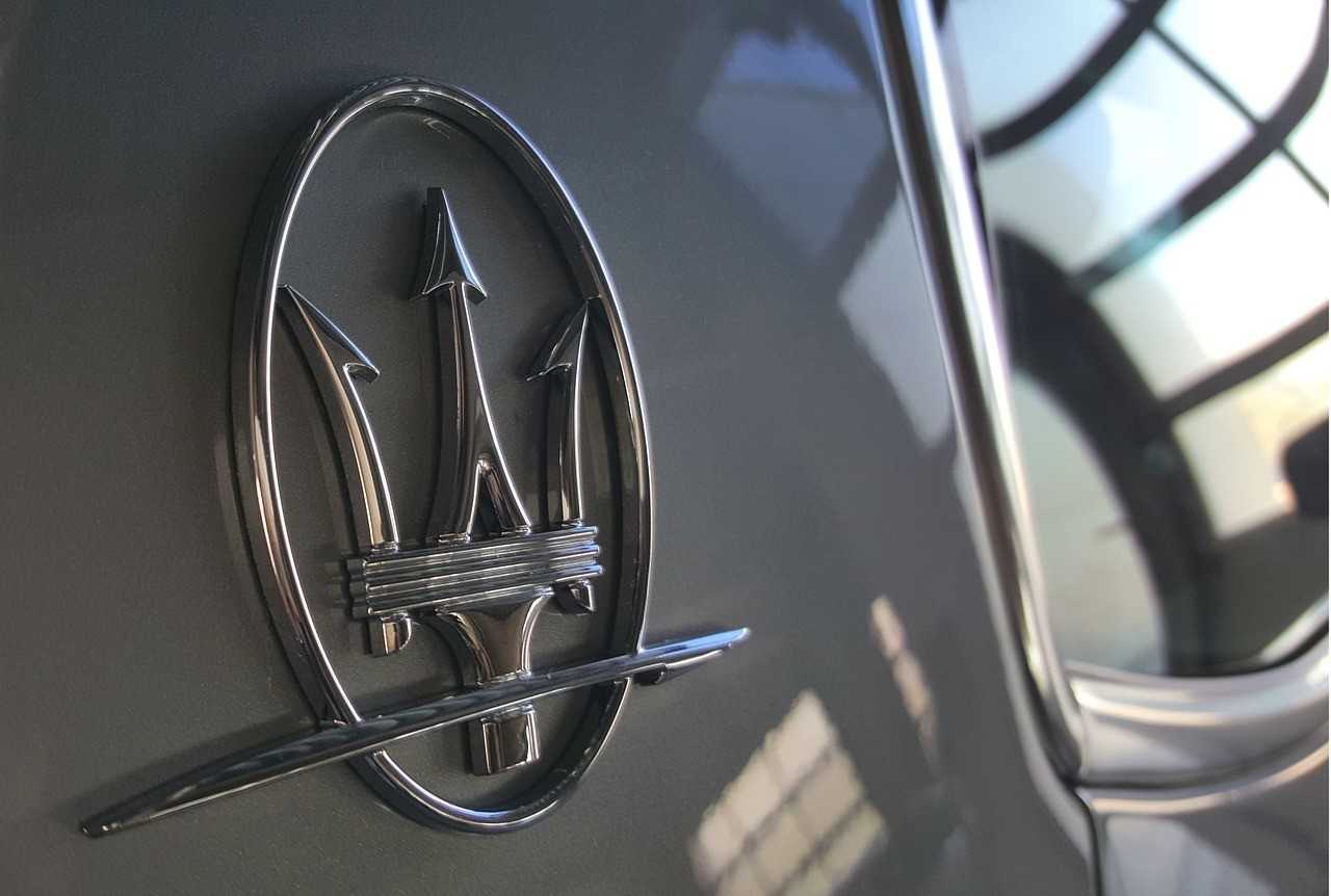 Logo xe Maserati cũng được lấy cảm hứng từ truyền thuyết xa xưa.