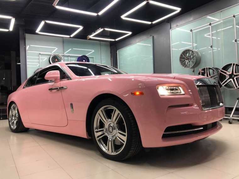 Milky pink Rolls Royce wrap FOR SALE  Slaylebrity