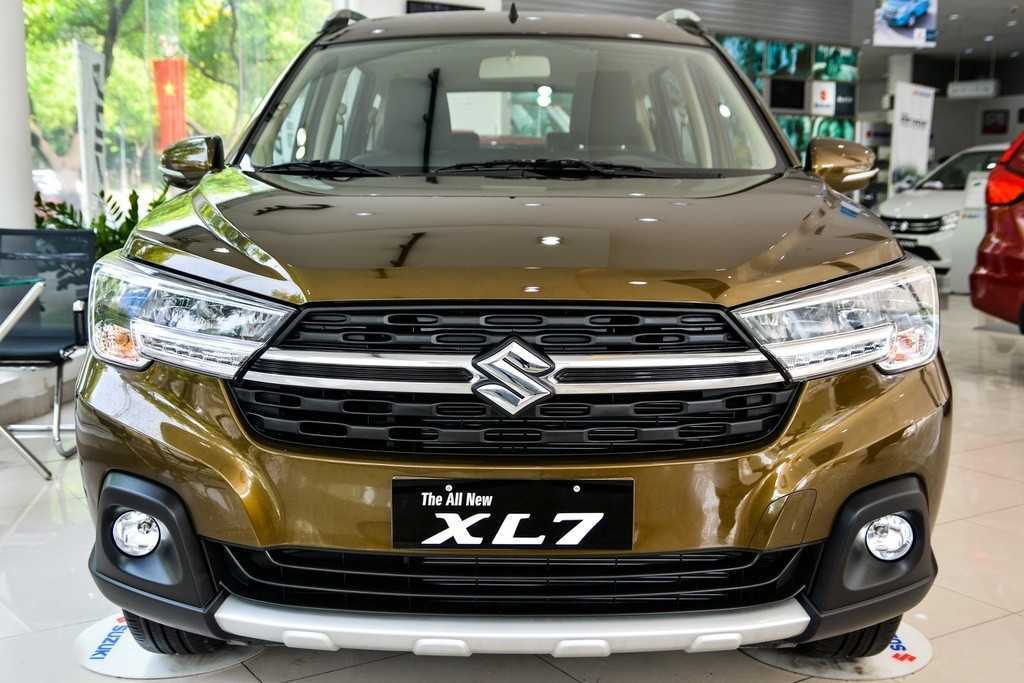 Suzuki XL7 2020
