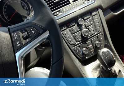 Vai trò và tính năng của các nút điều khiển trên ô tô, bạn đã biết?