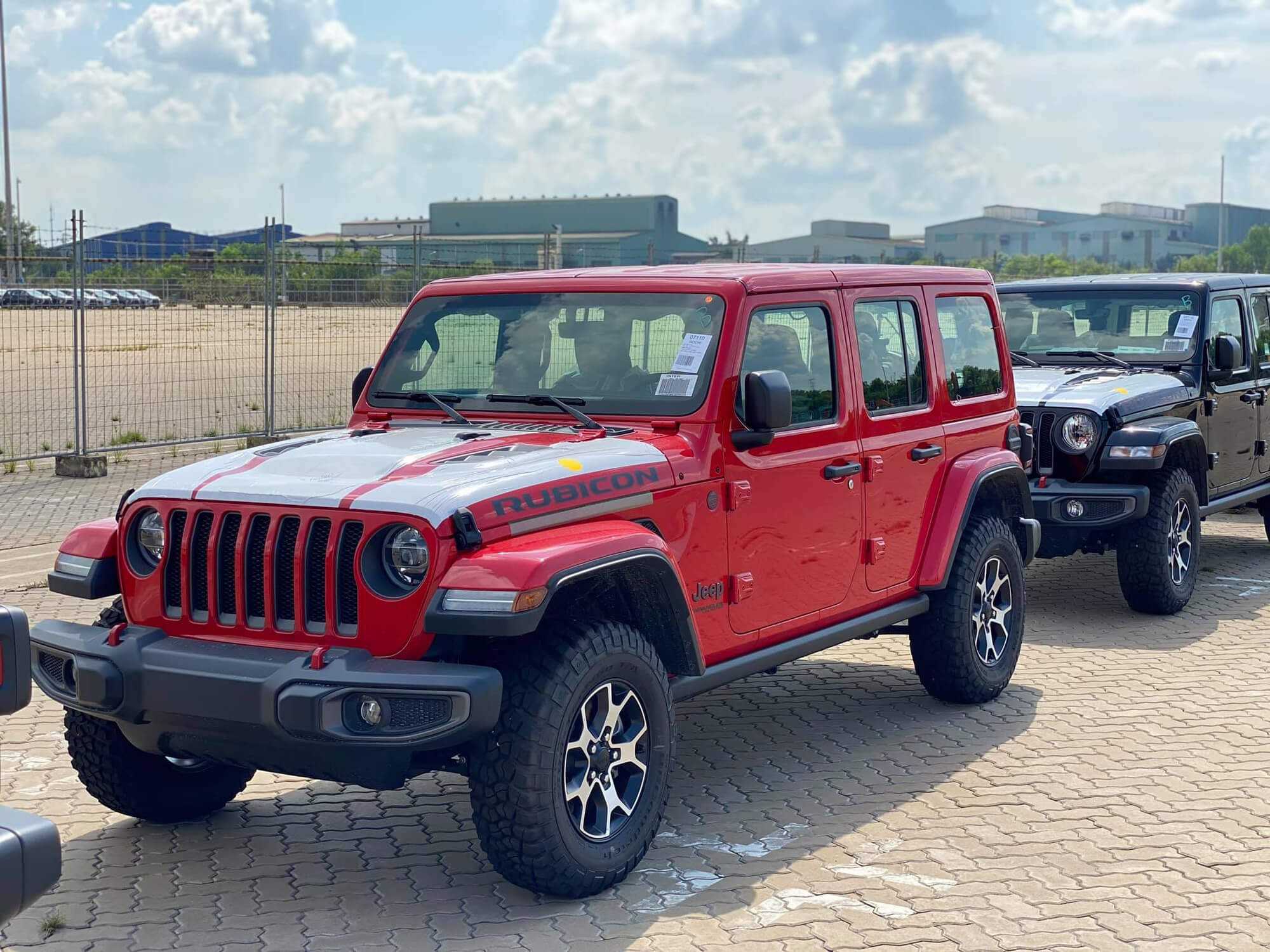 Jeep chính hãng Việt Nam giá 2,9 tỷ kèm ưu đãi trước bạ 400 triệu đồng