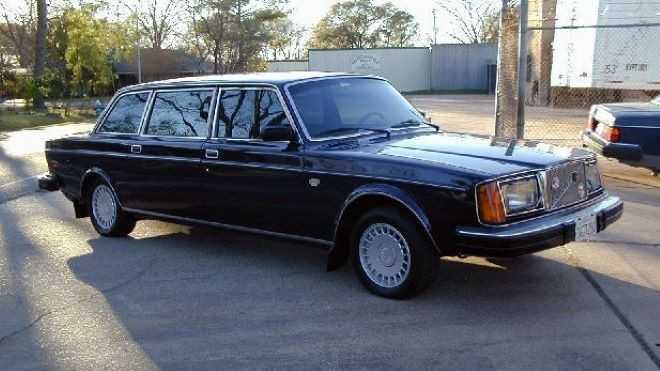Volvo 264 ra đời năm 1977