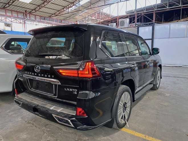 Lexus LX 570 Super Sport 2021