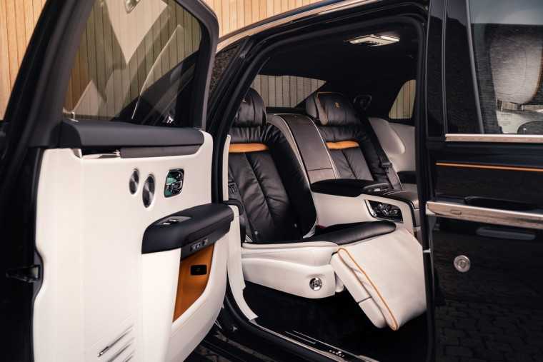 2022 RollsRoyce Ghost Interior Dimensions Seating Cargo Space  Trunk  Size  Photos  CarBuzz