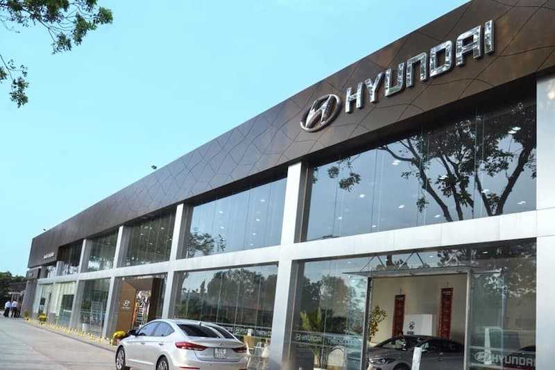 mặt tiền hyundai Trường Chinh