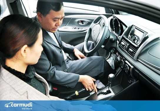 Học lái xe ô tô khó hay dễ?
