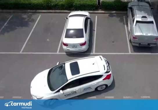Kinh nghiệm lùi xe an toàn dành cho người mới biết lái