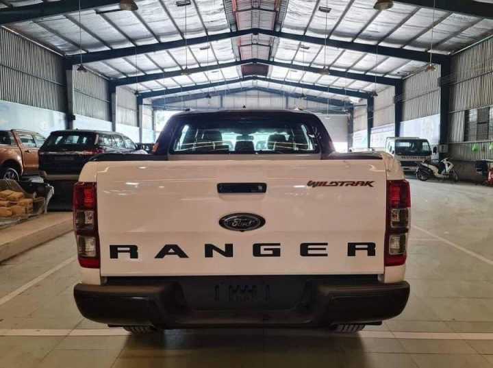 Thùng hàng của xe Ford Ranger carmudi vietnam