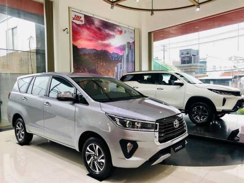 Đánh giá xe Toyota Innova carmudi vietnam