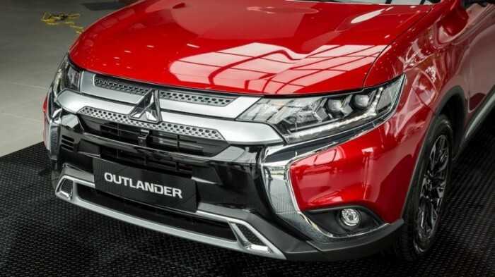 Ngoại thất xe Mitsubishi Outlander carmudi vietnam