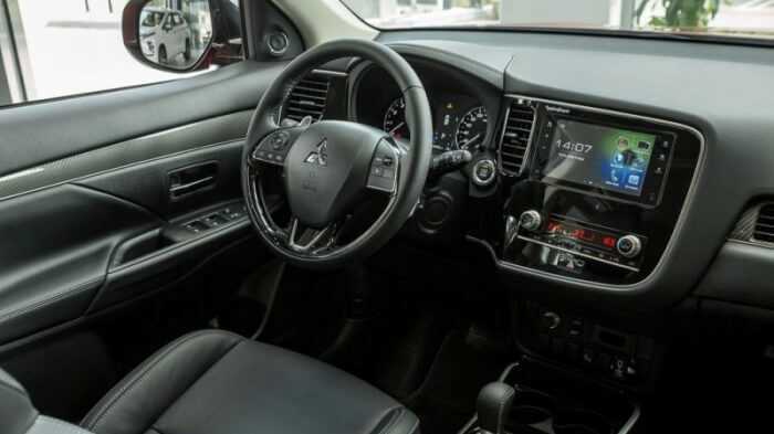 Mitsubishi Outlander 20 CVT Premium 2022 giá lăn bánh thông số hình ảnh   trả góp