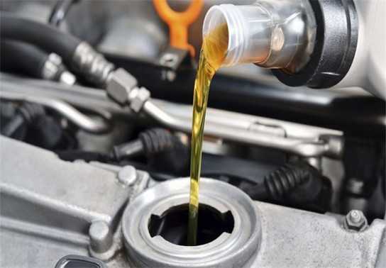 Tải nặng nhiều có cần thay nhớt sớm?