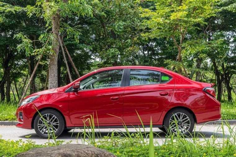 Mitsubishi Attrage 2022 đã được tích hợp tính năng gập điện gương chiếu hậu