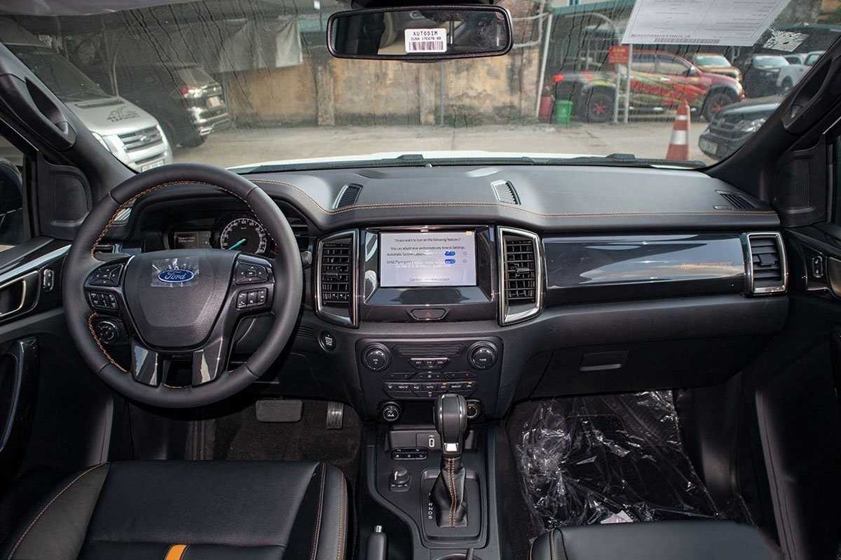 Nội thất của Ford Ranger 2021 khá cao cấp, tương đương một chiếc SUV tầm trung.