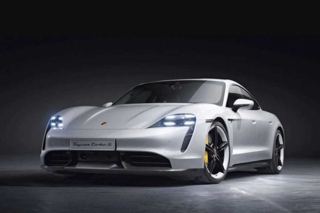 -Porsche taycan: hai động cơ điện, pin lithium-ion