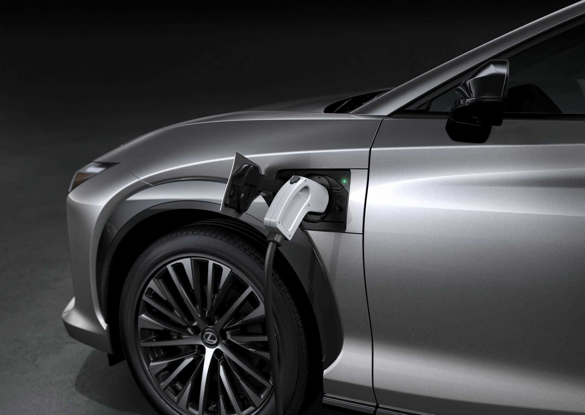 Lexus ra mắt ôtô điện đầu tiên-5