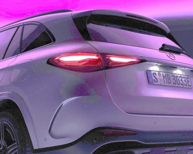 Mercedes-Benz GLC 2023 lộ hình ảnh thực tế đầu tiên
