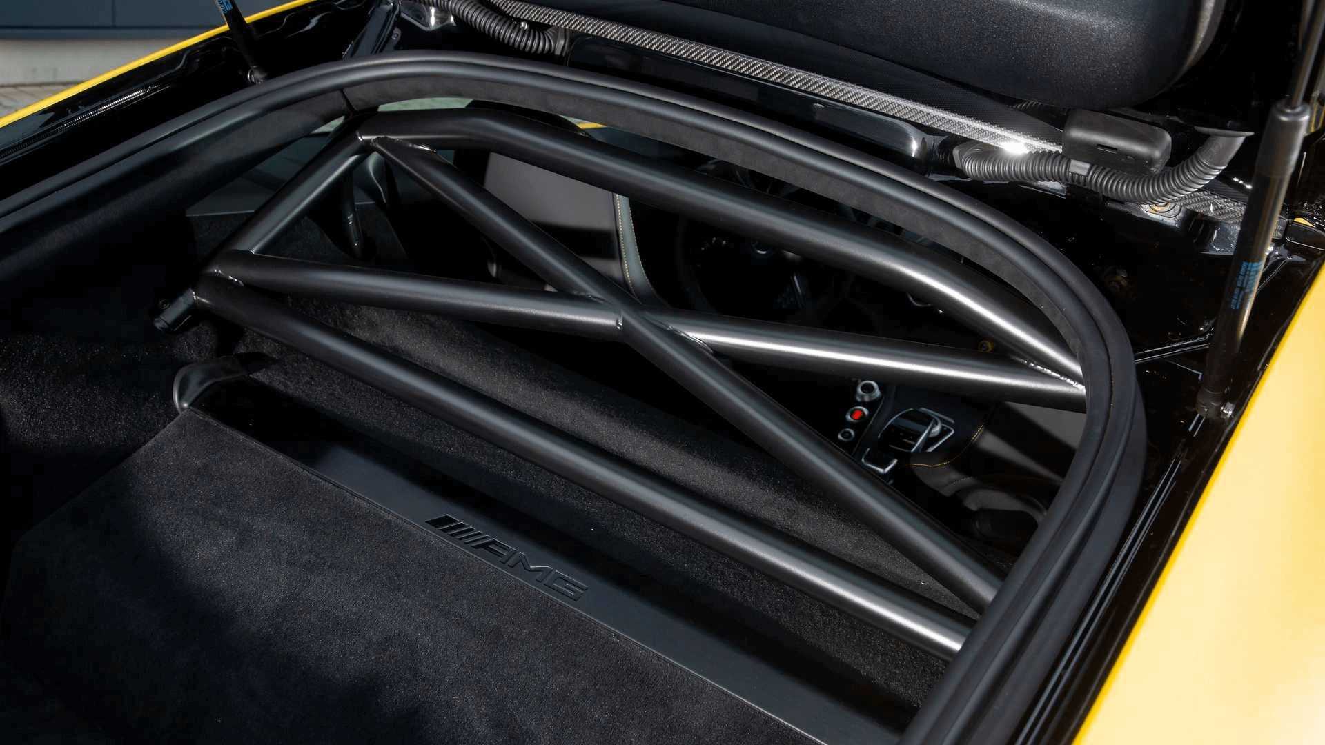 Nội thất Mercedes-AMG GT R của BS Teile Center