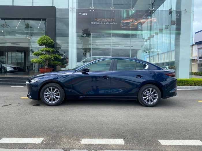Mazda3 1.5L Luxury-3