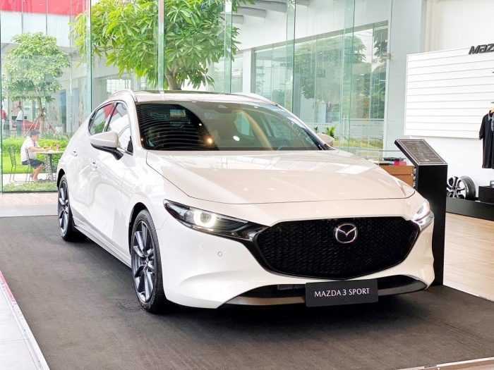  Mazda3 Sport 1.5L Premium-1