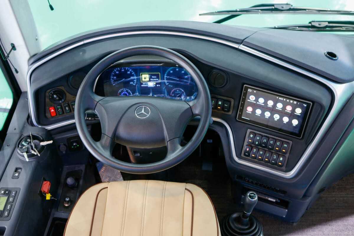 Ra mắt xe khách hạng sang Mercedes -3 tại Việt Nam
