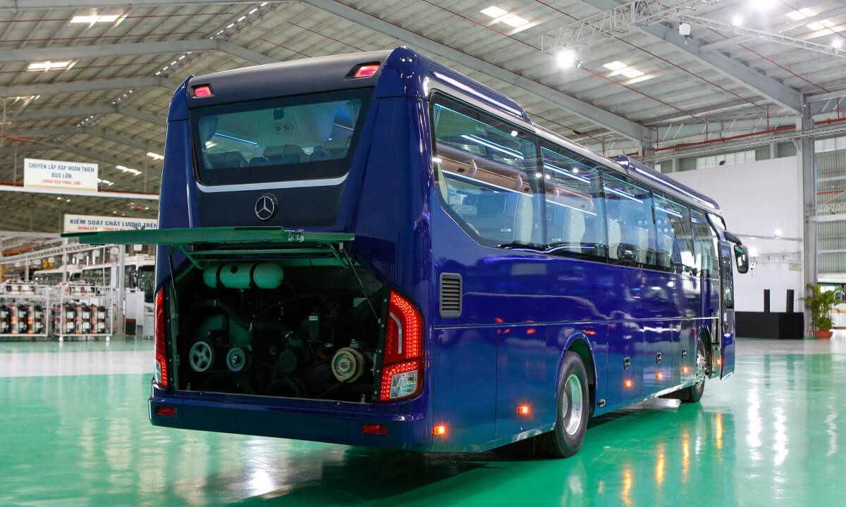 Ra mắt xe du lịch hạng sang Mercedes-2 tại Việt Nam