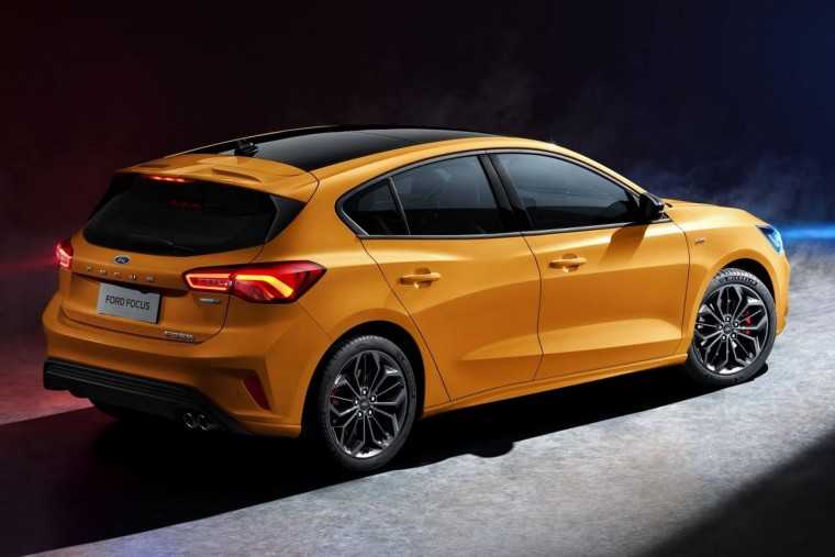 Ford Fiesta và Focus STLine ra mắt giá từ 22880USD