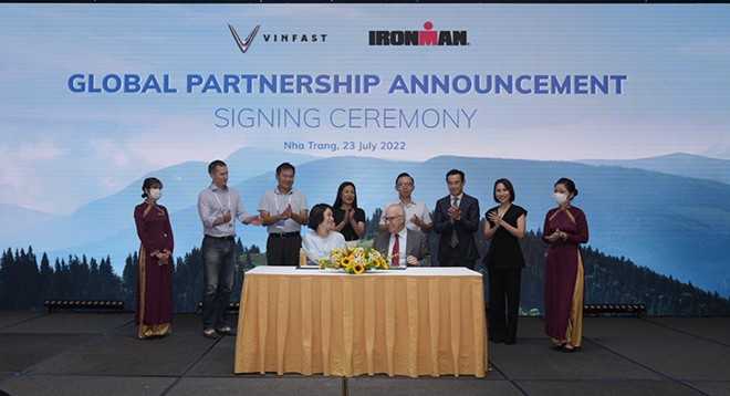 VinFast Và IRONMAN công bố hợp tác toàn cầu