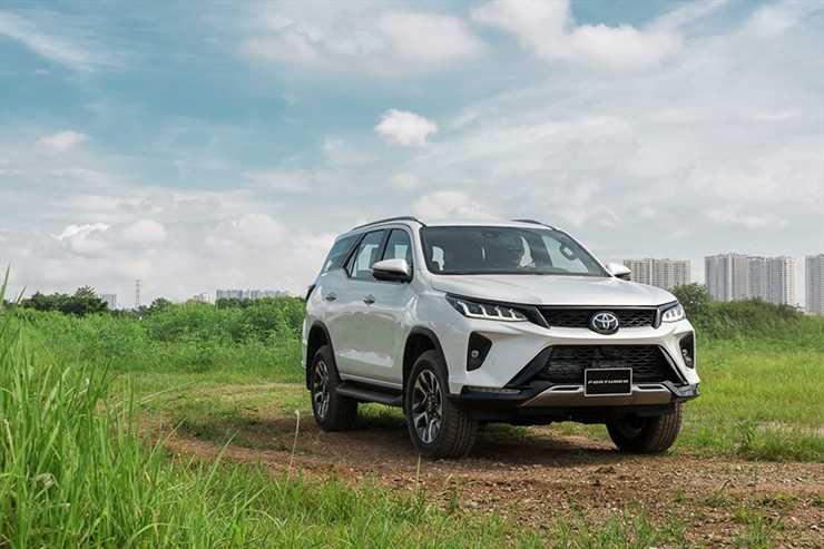 Toyota Fortuner 2.7L 4x4 AT