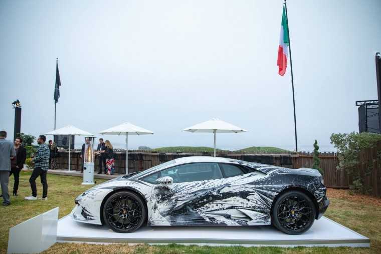 siêu xe pháo Lamborghini tiếp tục chiếm hữu mô tơ V12 trọn vẹn mới