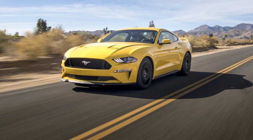 Ford Mustang 2022-3