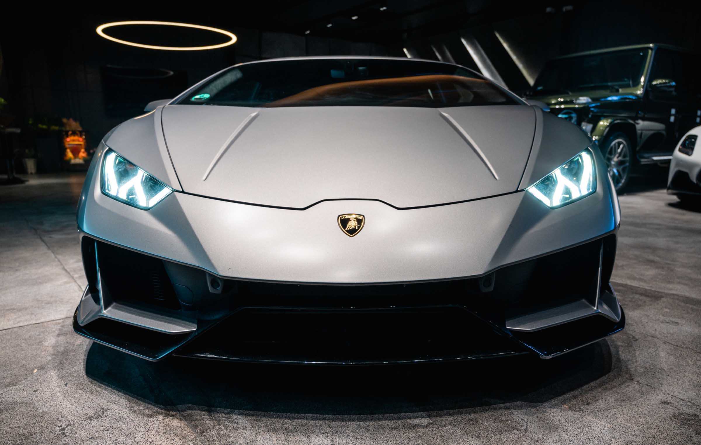 "Siêu bò" Lamborghini Huracan Evo giá 28 tỷ đồng-2