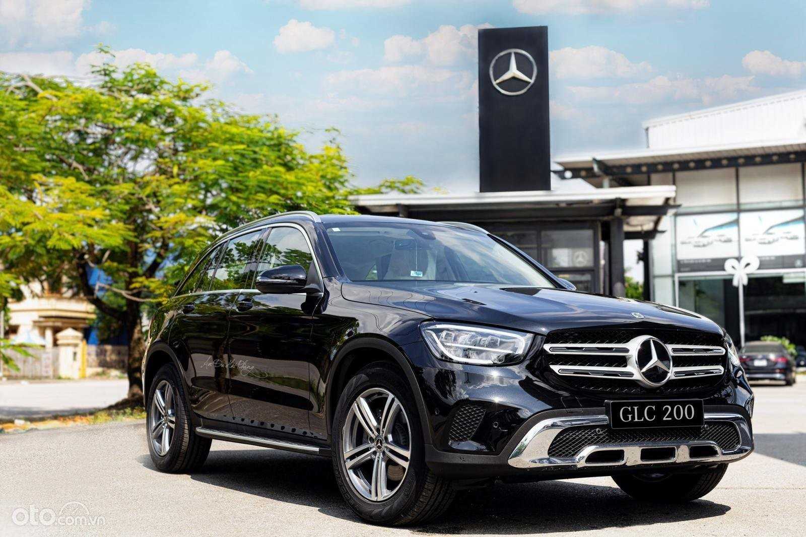 Mercedes GLC 200: Giá và thông số kỹ thuật 2023