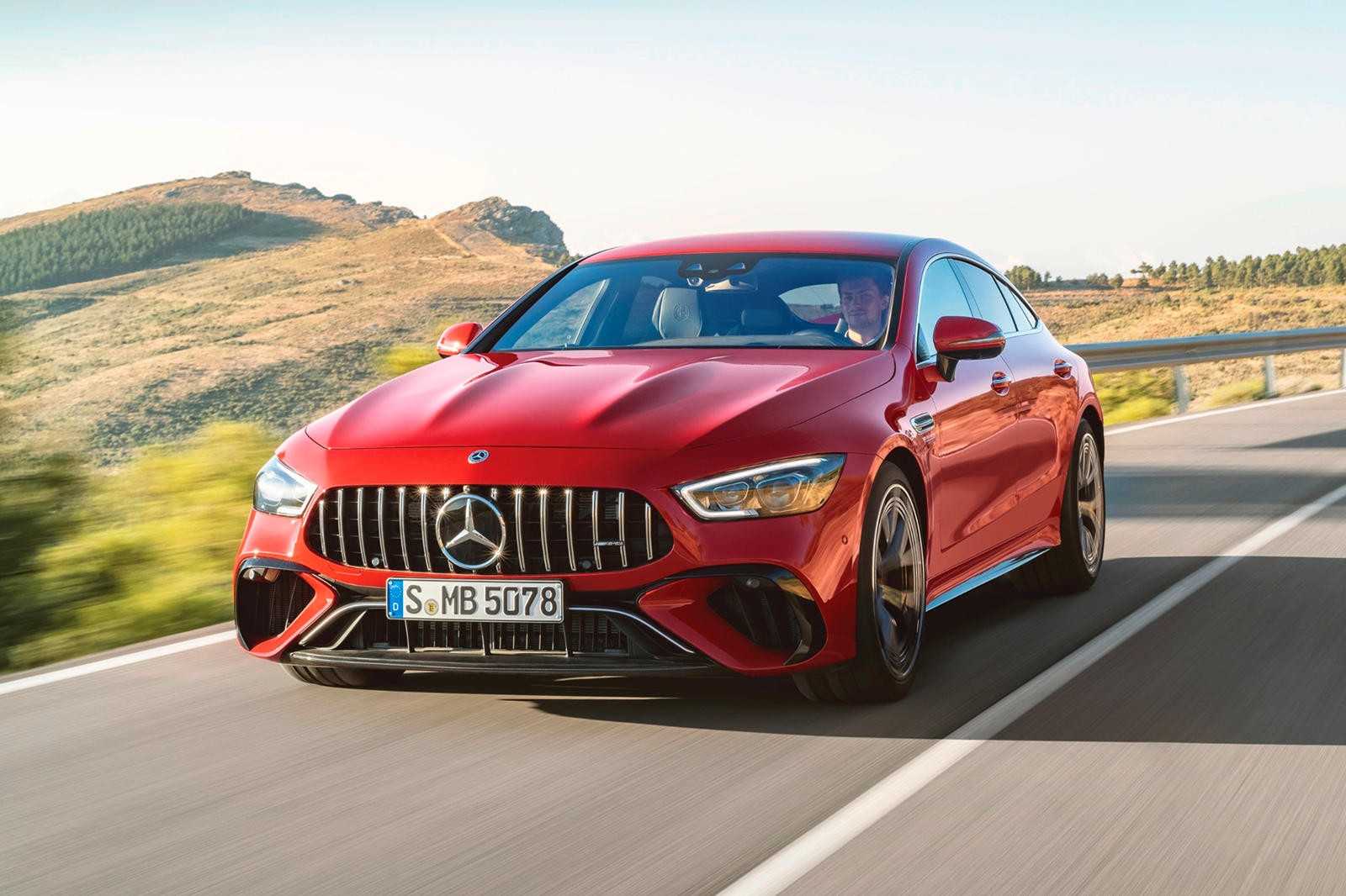 Mercedes Benz E63S AMG: Giá & Thông số 2023